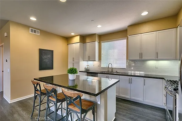 $800,000 | 21 Higo Street, Rancho Mission Viejo, CA 92694