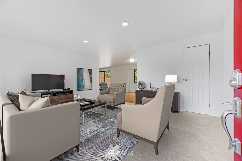 15230 Southeast 178th Place Renton, WA 98058 - Photo 5 of 21 Gallery Image 5
