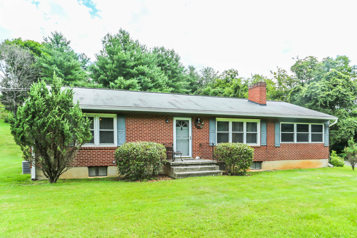 100 Trinity Road Troutville, VA 24175 - Photo 28 of 36 DGA_9497