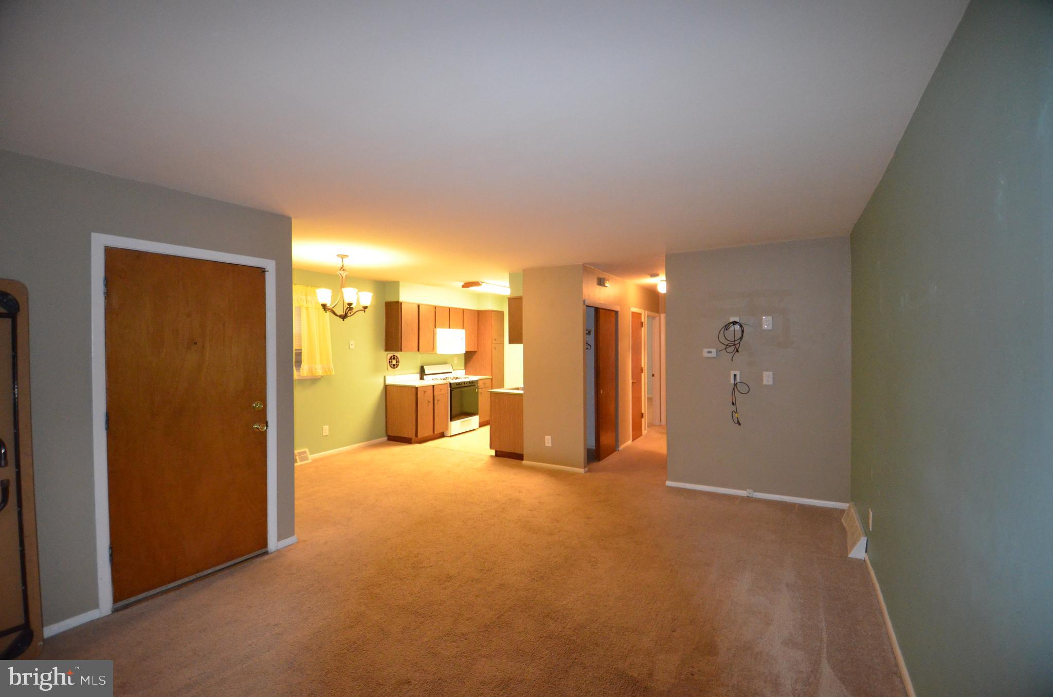 8528 Verree Road Philadelphia, PA 19111 - Photo 4 of 47 Unit 1 - Living Room