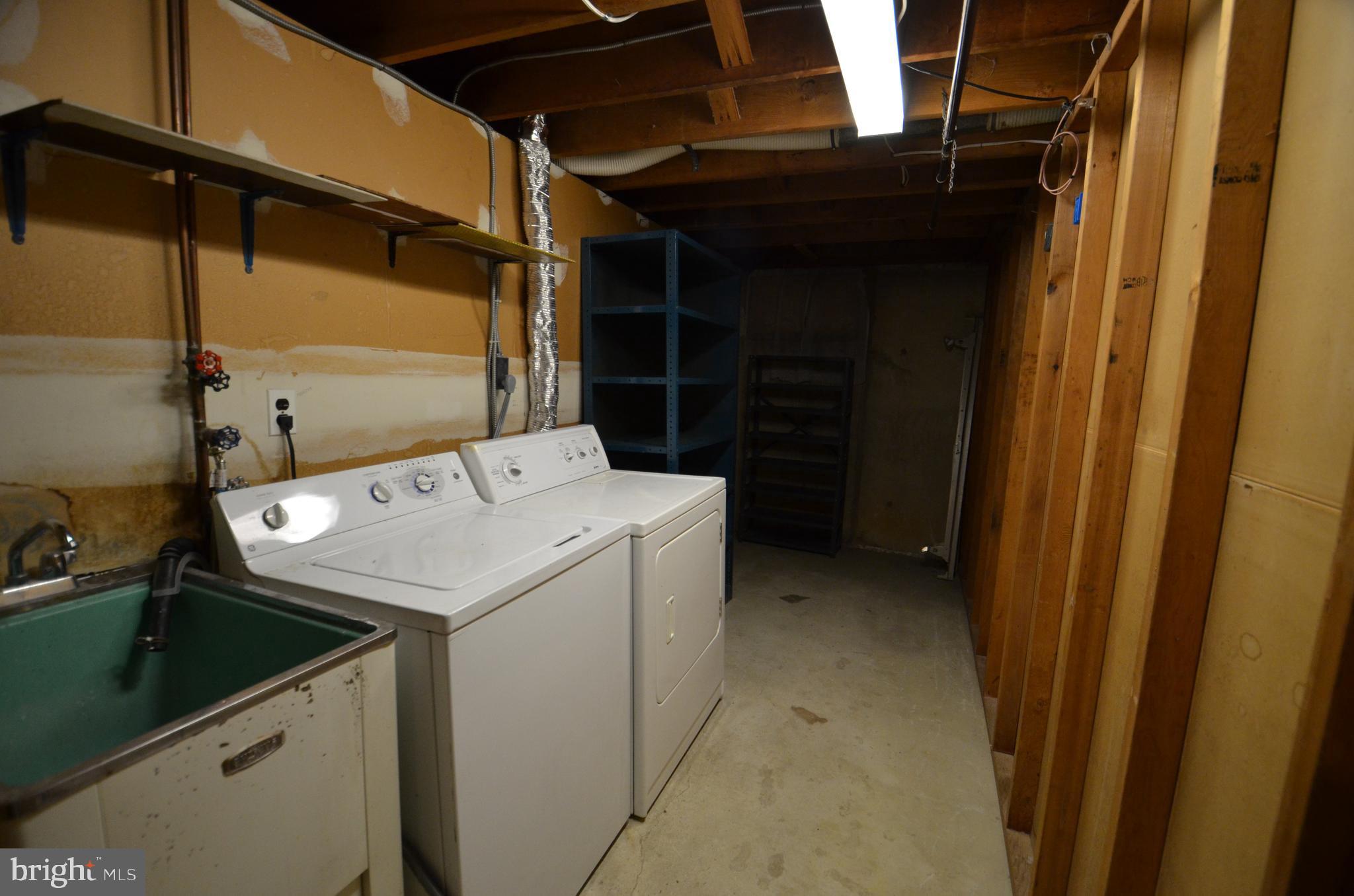 8528 Verree Road Philadelphia, PA 19111 - Photo 39 of 47 Unit 1 - Storage Room/Laundry Rm - W/D & Sink