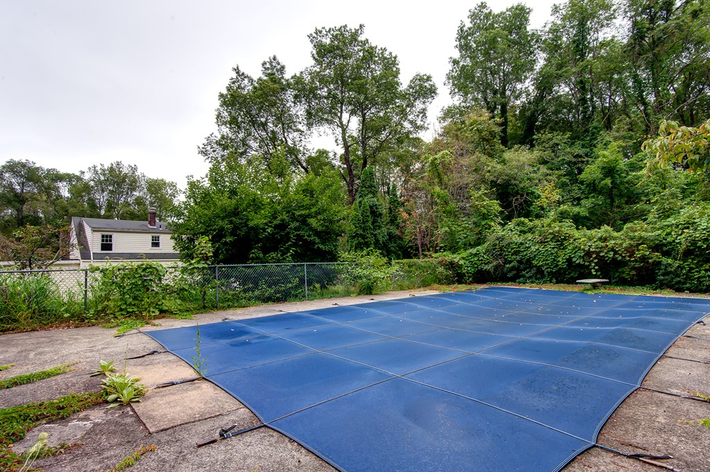 112 Wallace Road Sturbridge, MA 01566 - Photo 11 of 30 a view of a basketball court