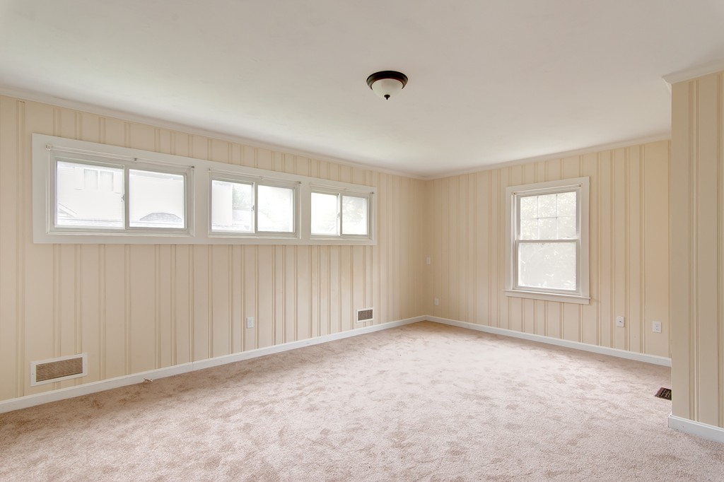 112 Wallace Road Sturbridge, MA 01566 - Photo 29 of 30 an empty room with windows