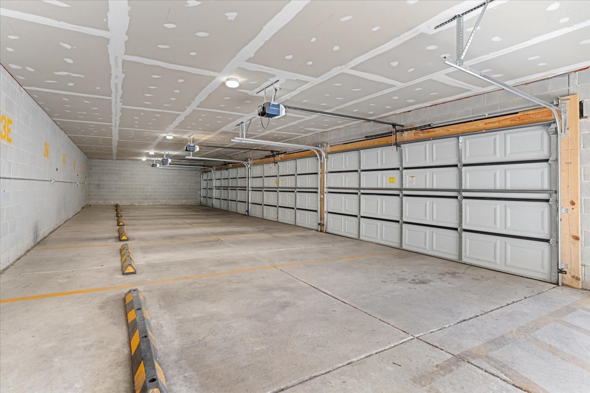 3653 West Barry Avenue, Unit 2W Chicago, IL 60618 - Photo 27 of 27 a view of a garage