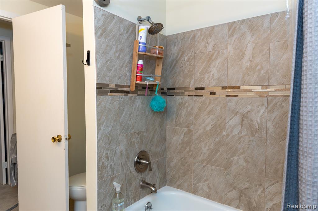 32115 West 12 Mile Road, Unit 5 Farmington Hills, MI 48334 - Photo 23 of 38