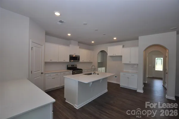 $3,000 | 3102 Deep River Way, Waxhaw, NC 28173