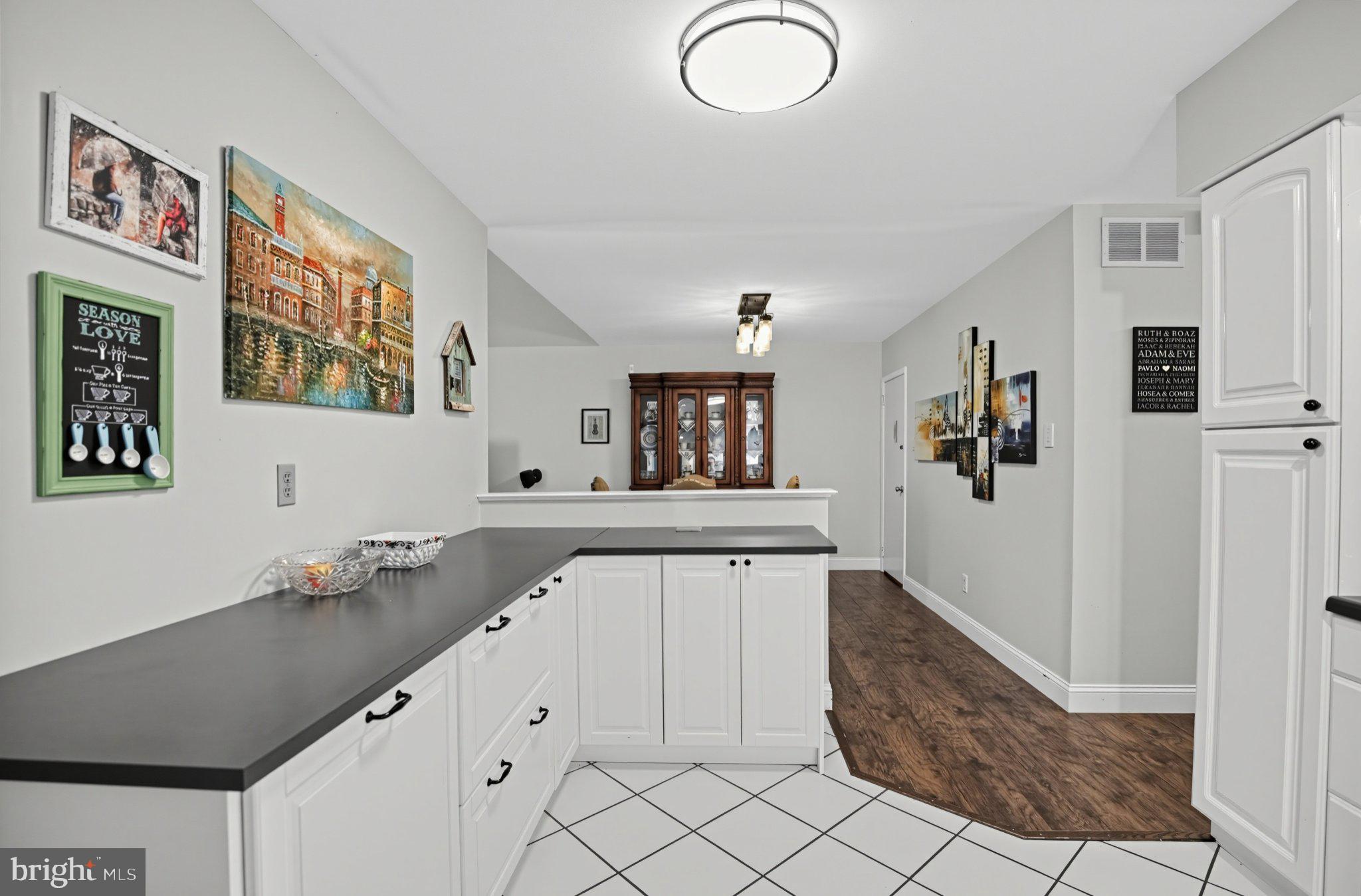 131 Jacqueline Avenue Delran, NJ 08075 - Photo 13 of 42 Open view to dining
