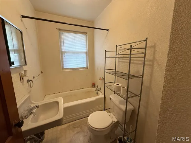 $79,000 | 1529 West Main Street, Vandalia, IL 62471