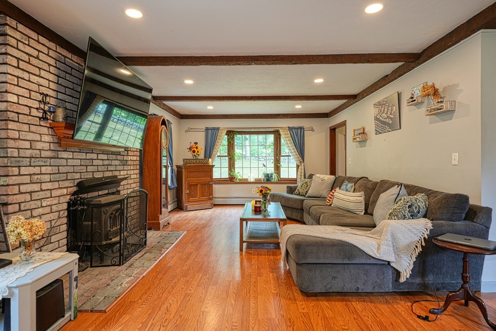 33 Esty Road Princeton, MA 01541 - Photo 10 of 41