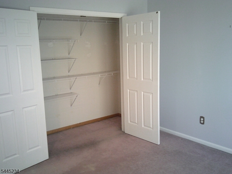 675 Raritan Road, Unit 10 Clark, NJ 07066 - Photo 13 of 19