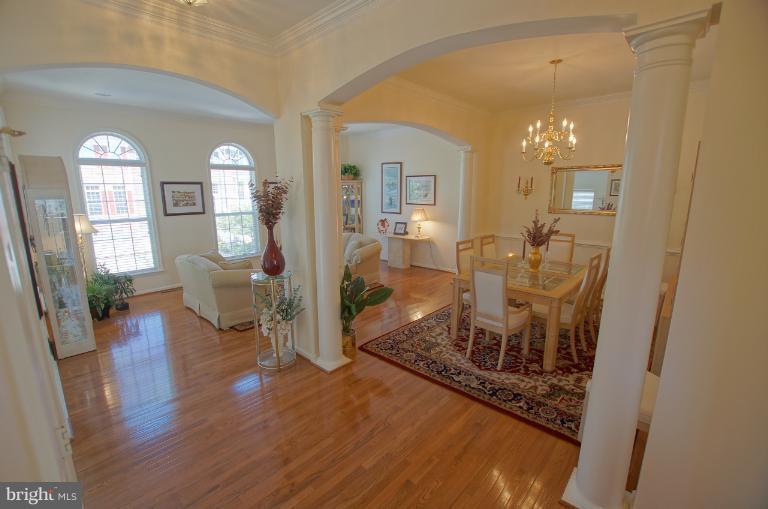 18294 Tupelo Ridge Terrace Leesburg, VA 20176 - Photo 6 of 24 Dining Room
