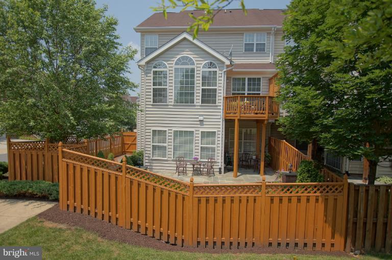 18294 Tupelo Ridge Terrace Leesburg, VA 20176 - Photo 10 of 24 Exterior (Rear)