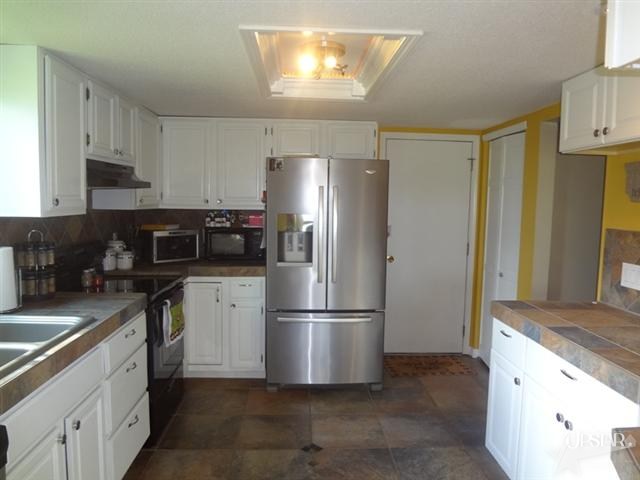 15035 Lortie Road Monroeville, IN 46773 - Photo 7 of 20