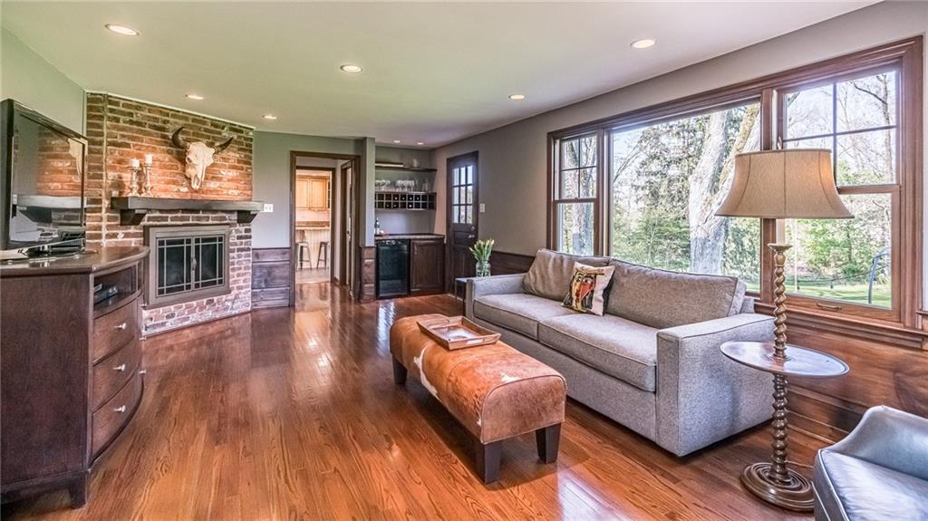 155 Logan Road Gibsonia, PA 15044 - Photo 9 of 25 Gallery Image 9