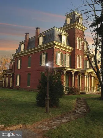 front view of house with a yard