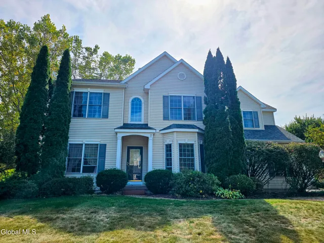 $3,700 | 2 Waverly Place, Clifton Park, NY 12065