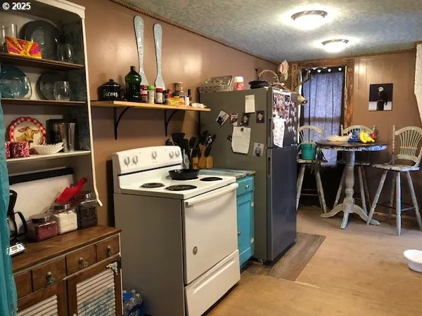 $285,000 | 150 East Franklin Avenue, Dayville, OR 97825