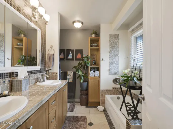 $530,000 | 24829 Apple Street, Unit E, Newhall, CA 91321