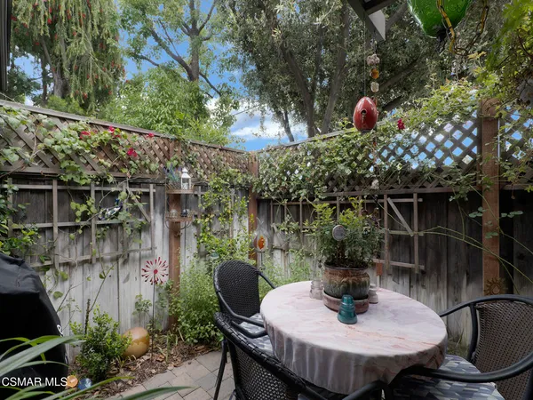 $530,000 | 24829 Apple Street, Unit E, Newhall, CA 91321
