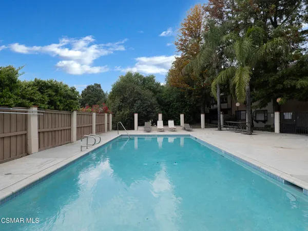 $530,000 | 24829 Apple Street, Unit E, Newhall, CA 91321