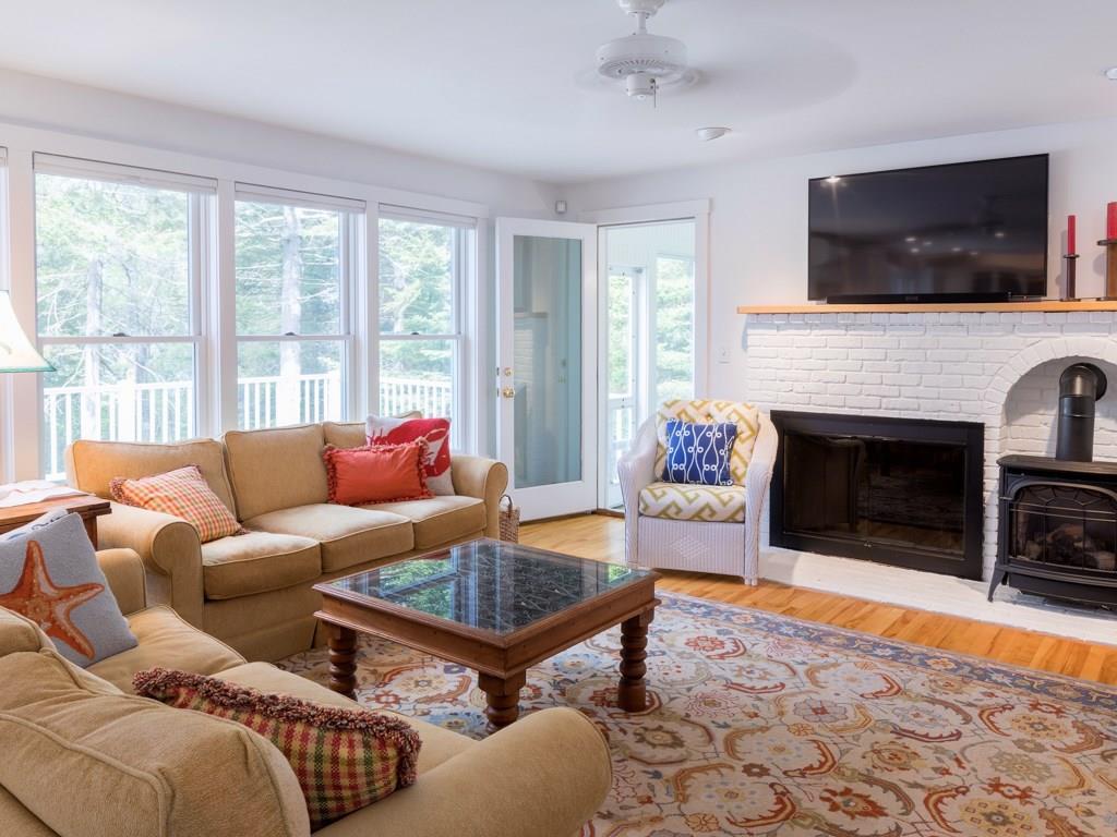80 Muscongus Point Road Round Pond, ME 04564 - Photo 20 of 34 Living Room