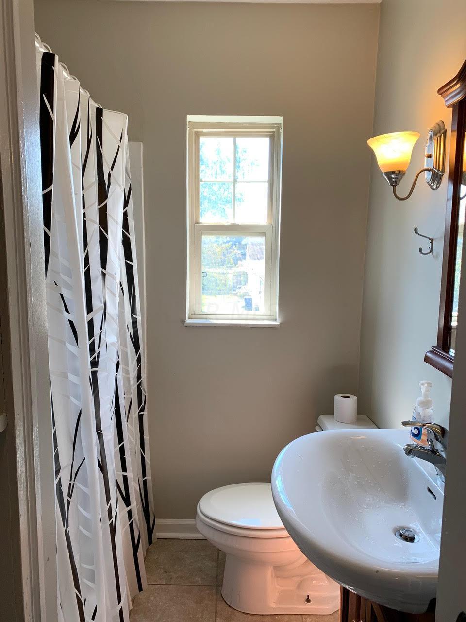 1048 Berkeley Road Columbus, OH 43206 - Photo 12 of 18 Gallery Image 12