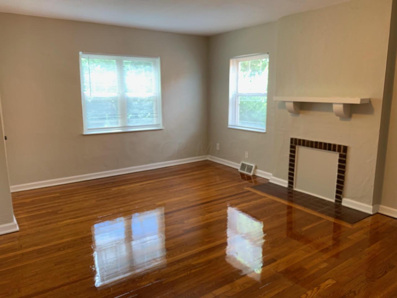 1048 Berkeley Road Columbus, OH 43206 - Photo 4 of 18 Gallery Image 4