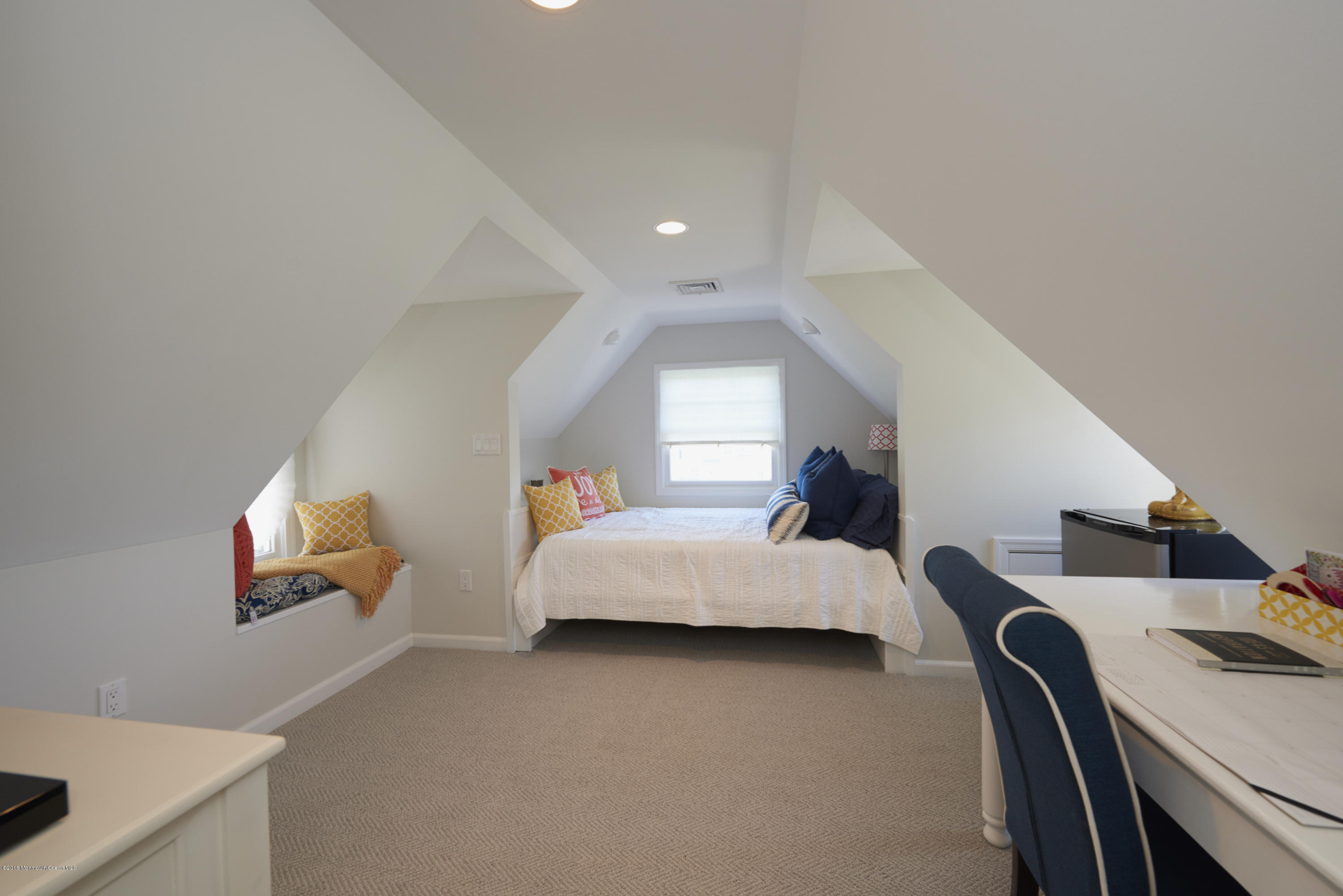 13 Rivers Edge Drive Rumson, NJ 07760 - Photo 37 of 41 3rd Floor Bedroom