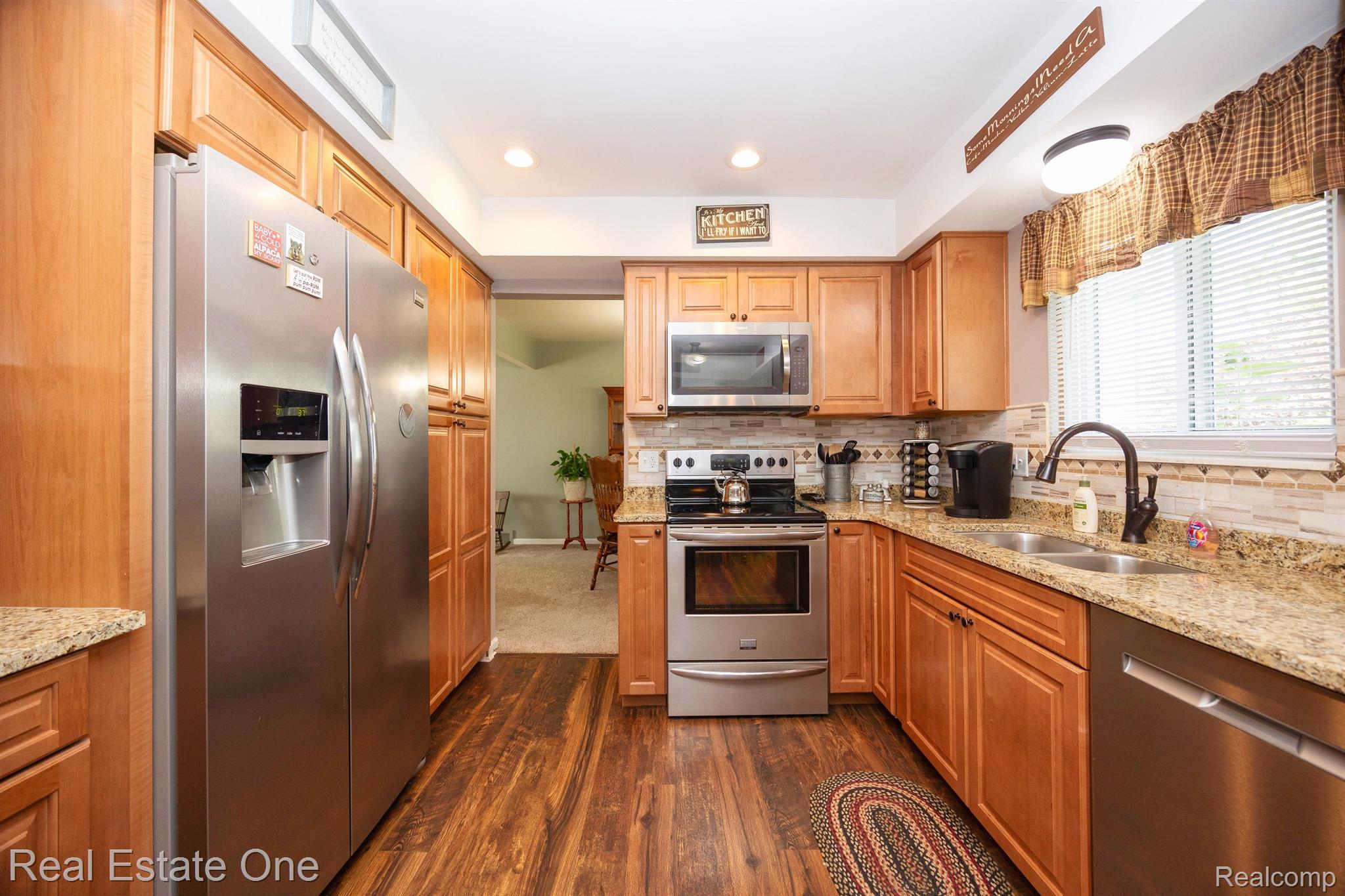 7656 Provincial Road Canton, MI 48187 - Photo 27 of 66 Gallery Image 27
