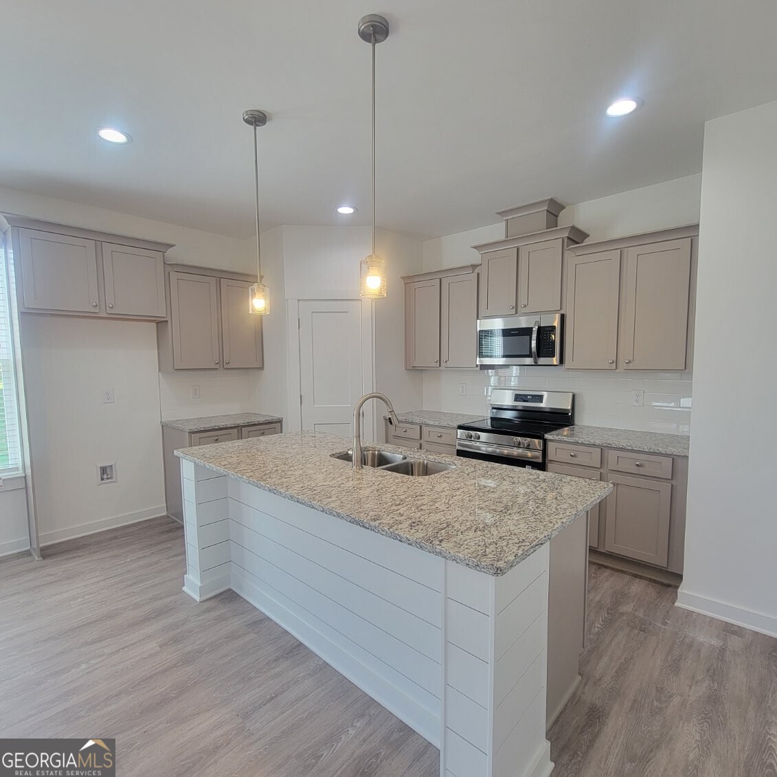 107 Water Run Way Perry, GA 31069 - Photo 4 of 37