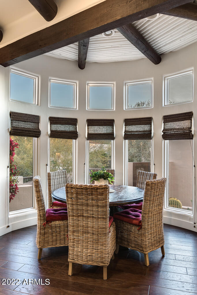 10801 East Happy Valley Road, Unit 74 Scottsdale, AZ 85255 - Photo 18 of 27 a living room with furniture and windows