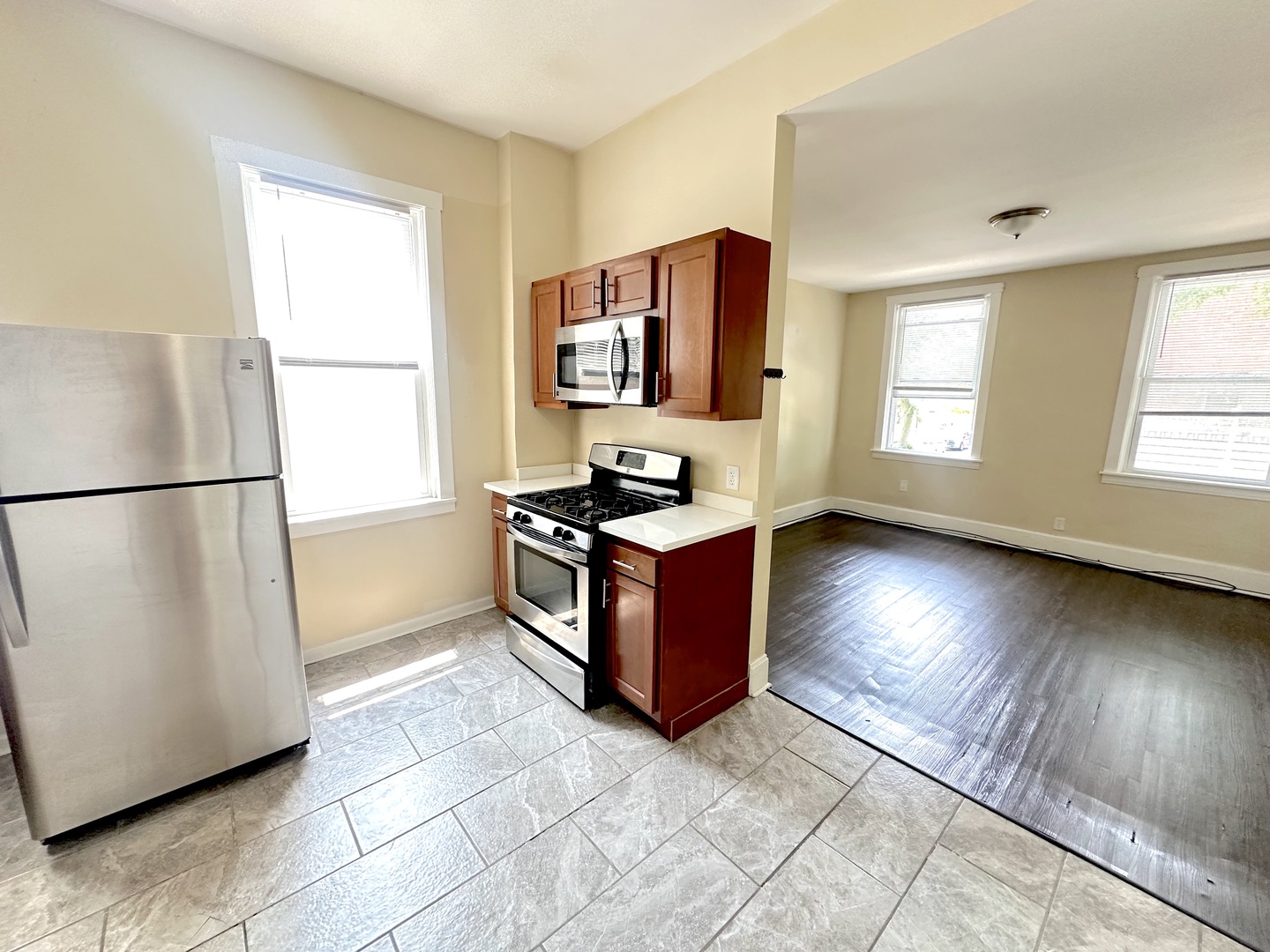 3759 South Union Avenue, Unit 2F Chicago, IL 60609 - Photo 4 of 12
