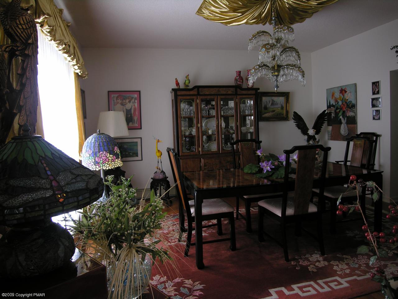 2109 Ridge Road Stroudsburg, PA 18360 - Photo 5 of 18 Dinning Room