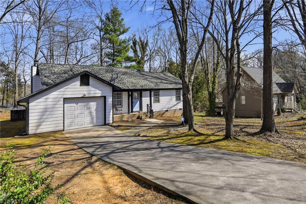 6445 Armindale Avenue Rural Hall, NC 27045 - Photo 4 of 32
