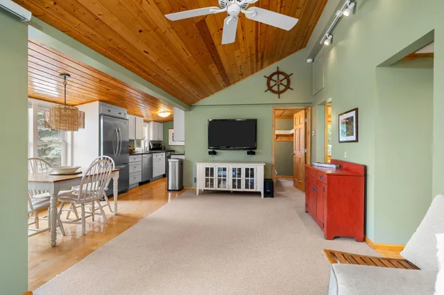 $749,900 | 10862 Torch Light Lane, Central Lake, MI 49622