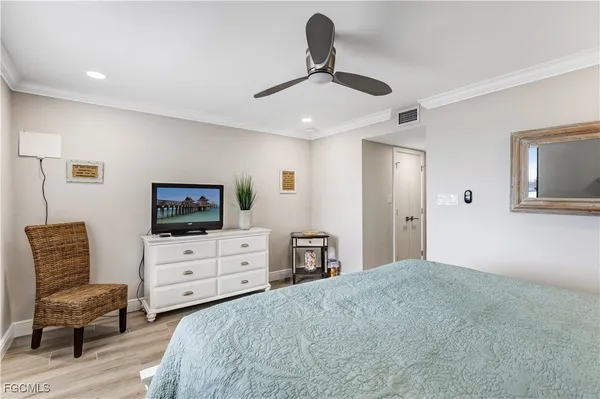 $699,000 | 6662 Estero Boulevard, Unit 308, Fort Myers Beach, FL 33931