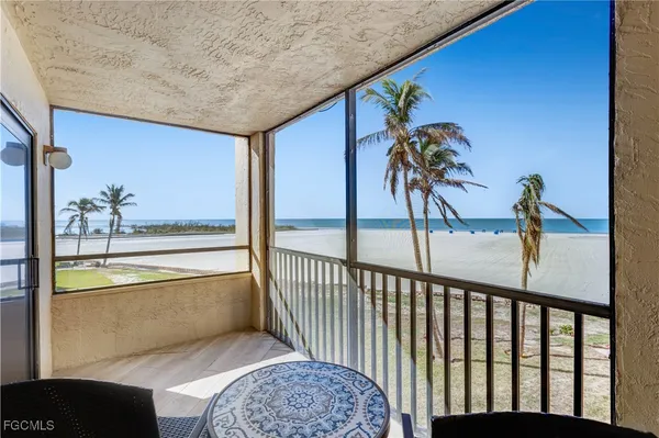 $699,000 | 6662 Estero Boulevard, Unit 308, Fort Myers Beach, FL 33931