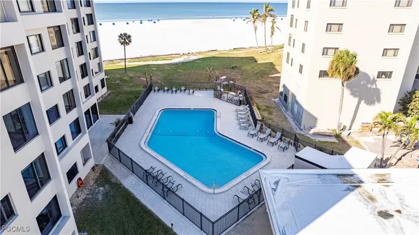 $699,000 | 6662 Estero Boulevard, Unit 308, Fort Myers Beach, FL 33931