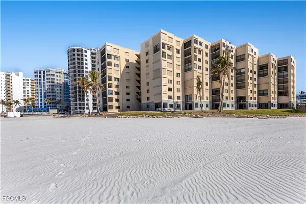 $699,000 | 6662 Estero Boulevard, Unit 308, Fort Myers Beach, FL 33931