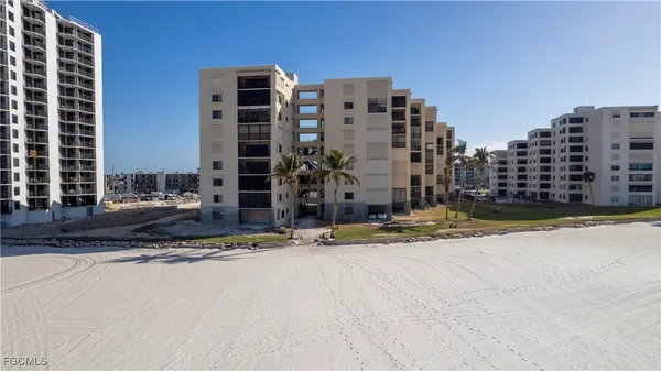 $699,000 | 6662 Estero Boulevard, Unit 308, Fort Myers Beach, FL 33931