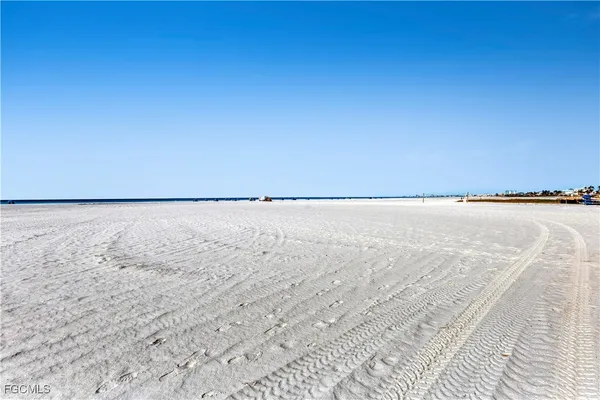 $699,000 | 6662 Estero Boulevard, Unit 308, Fort Myers Beach, FL 33931