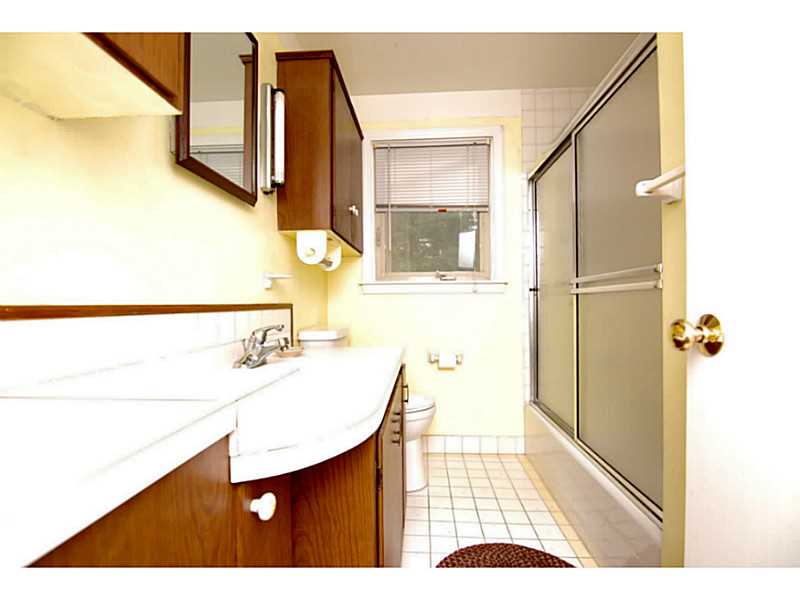 59 Boombridge Road Westerly, RI 02891 - Photo 18 of 25 Bathroom.