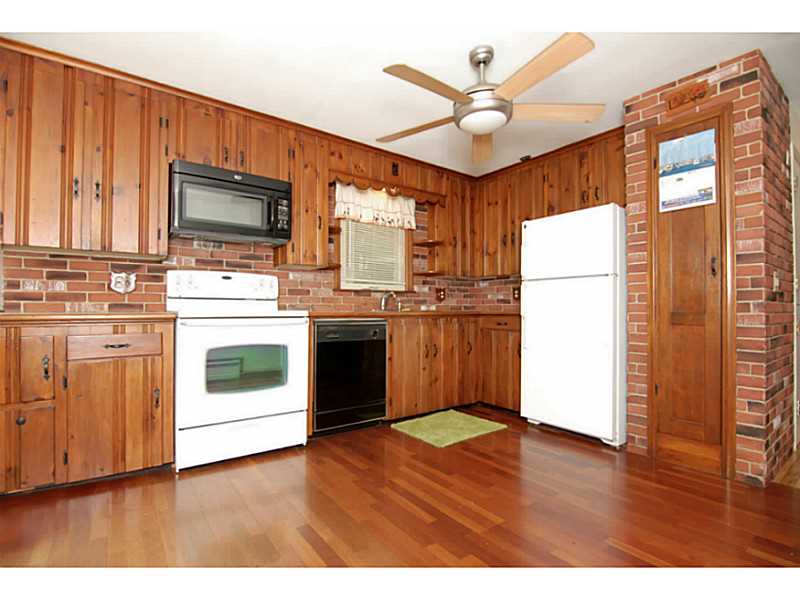 59 Boombridge Road Westerly, RI 02891 - Photo 6 of 25 Kitchen.