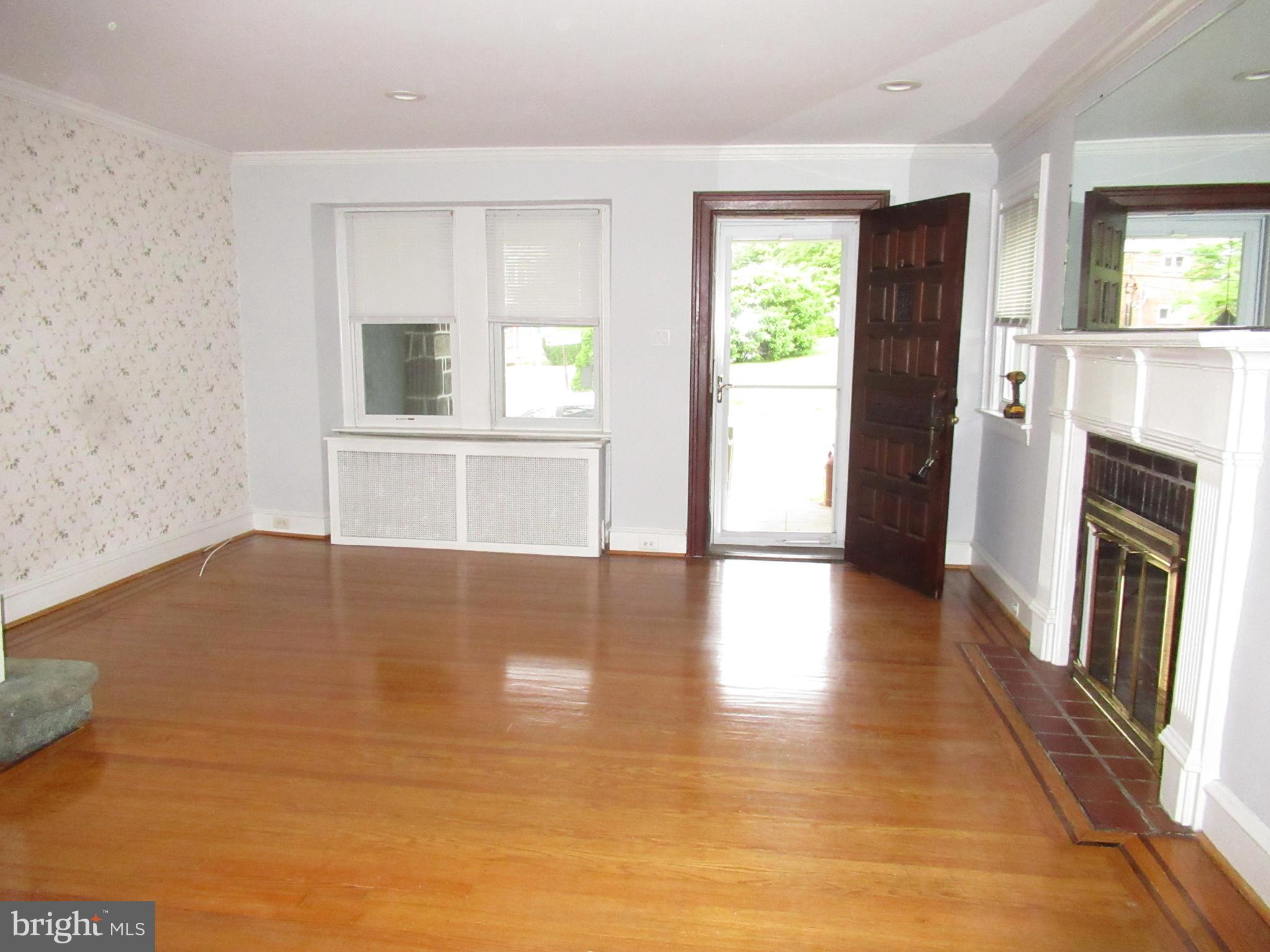 3832 Crest Road Drexel Hill, PA 19026 - Photo 5 of 42