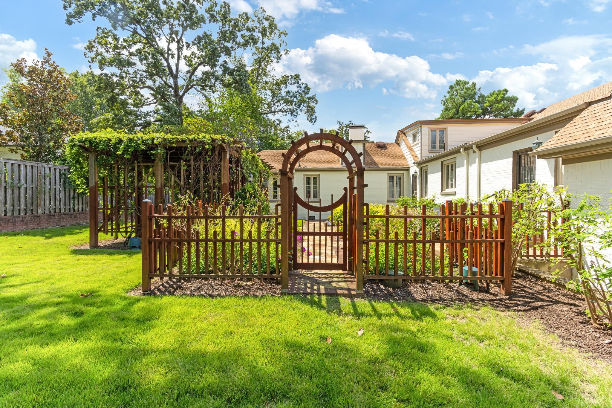 3790 Walnut Grove Road Memphis, TN 38111 - Photo 9 of 40