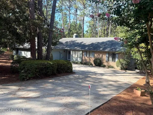 $465,000 | 185 Pinyon Circle, Pinehurst, NC 28374