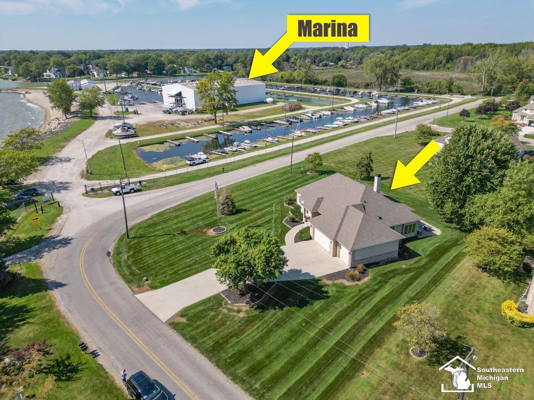4107 Brest Road Newport, MI 48166 - Photo 5 of 24 50122668-4.JPG