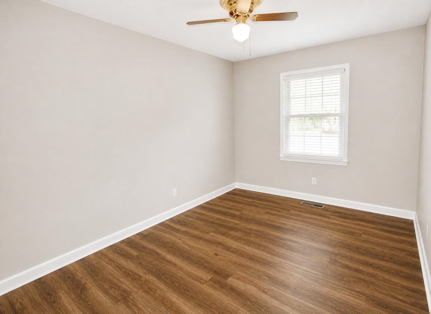 15 Clemson Road Conway, SC 29526 - Photo 26 of 54