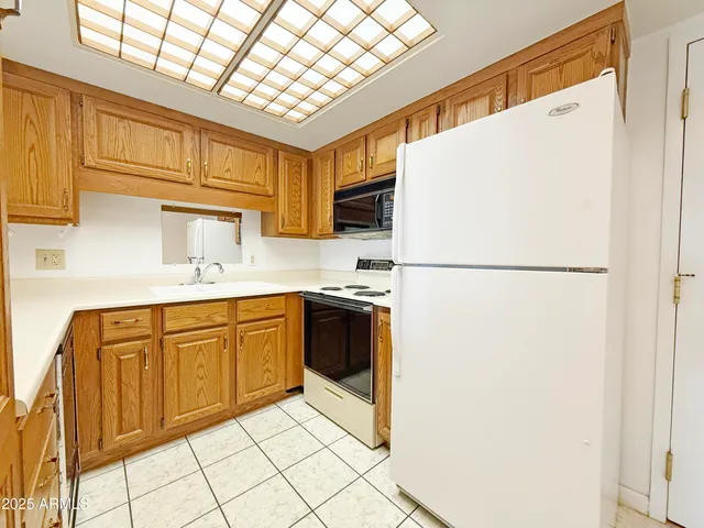 $45,000 | 10330 West Thunderbird Boulevard, Unit A207, Sun City, AZ 85351