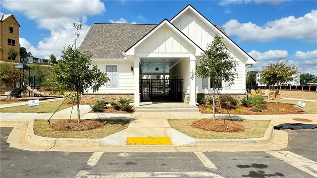 $3,100 | 1479 Creekside Circle Northwest, Atlanta, GA 30318